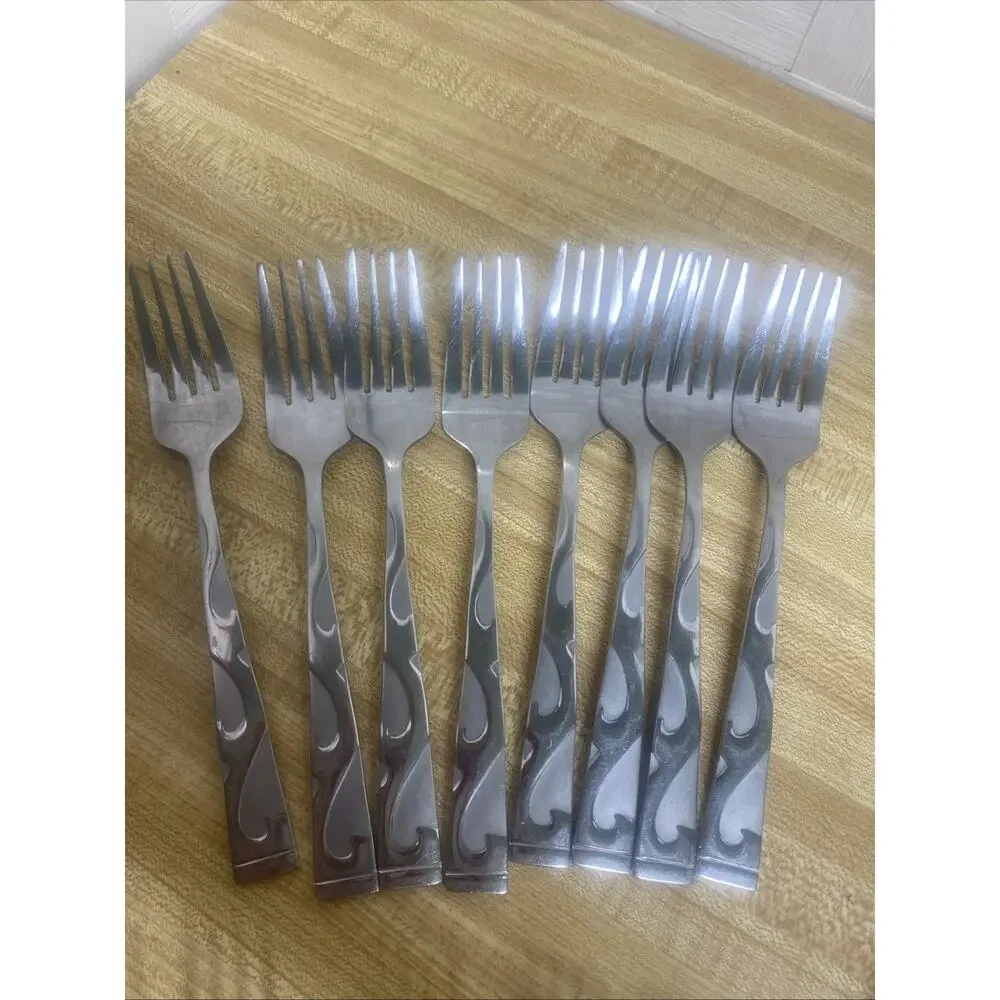 39 Pieces Oneida Tuscany Stainless Silverware Flatware Set Knife Spoon Fork